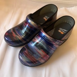 Dansko xp. Size 41 multicolor.